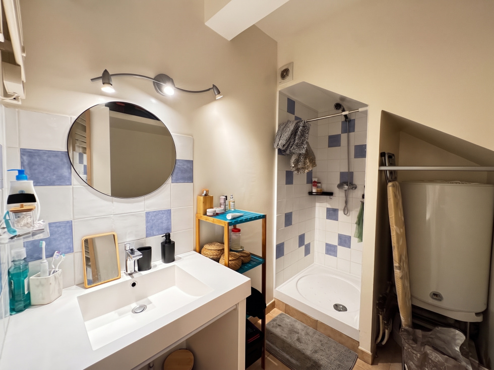 Immeuble 2 pièces 216 m² · à Aix-en-Provence · 216 m² · 599 000 €